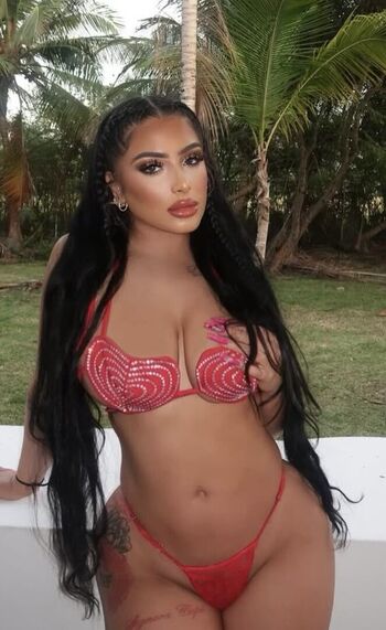 Full leaked Mariafiore private onlyfans photo