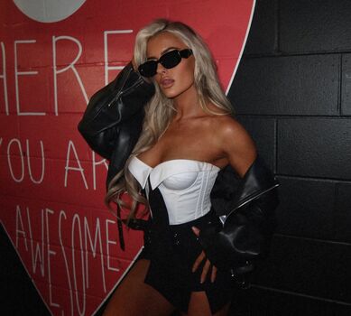 Full leaked Mariah may  page private onlyfans photo