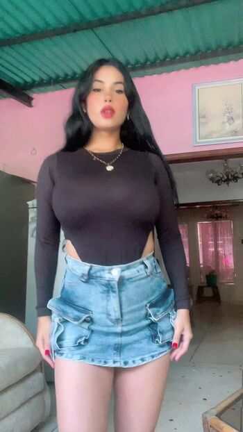 Full leaked Mariapernia ugc private onlyfans photo
