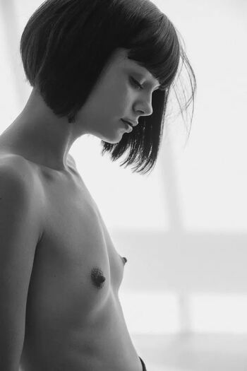 Full leaked Mariegrippon private onlyfans photo