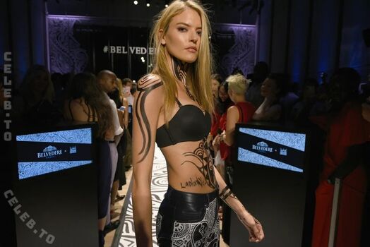 Full leaked Martha hunt private onlyfans photo