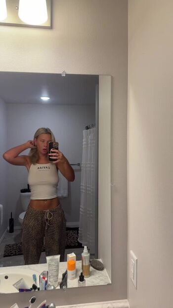 Full leaked Marwhale private onlyfans photo