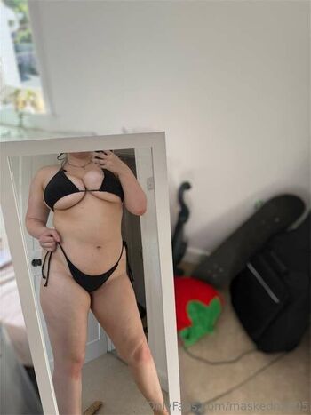 Full leaked Maskedmia private onlyfans photo
