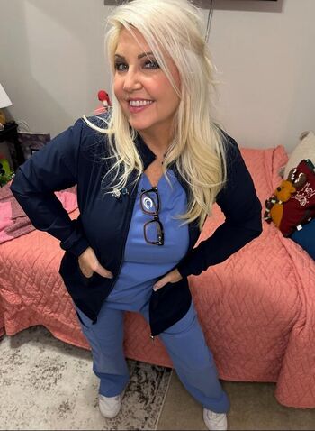 Full leaked Mature women page private onlyfans photo