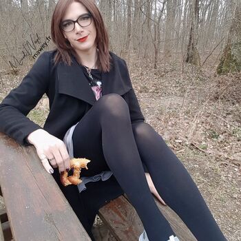 Full leaked Maudweyl private onlyfans photo