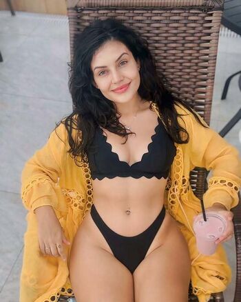 Full leaked Maviehulse private onlyfans photo