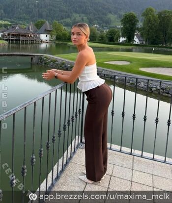 Full leaked Maxima mclk private onlyfans photo