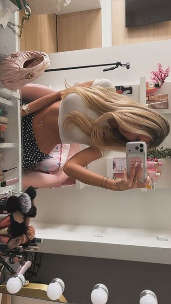 Full leaked Maya alessia private onlyfans photo