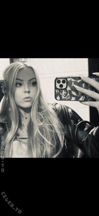 Full leaked Maya esw private onlyfans photo