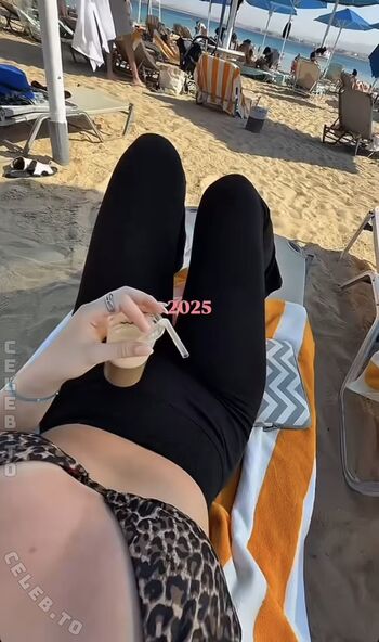 Full leaked Mayaa zr private onlyfans photo