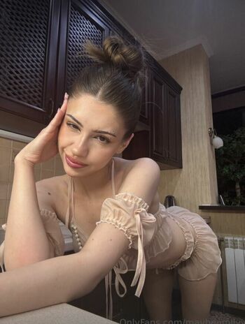 Full leaked Maybeemilyy private onlyfans photo