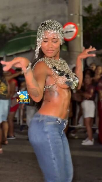 Full leaked Mc rebecca  page private onlyfans photo