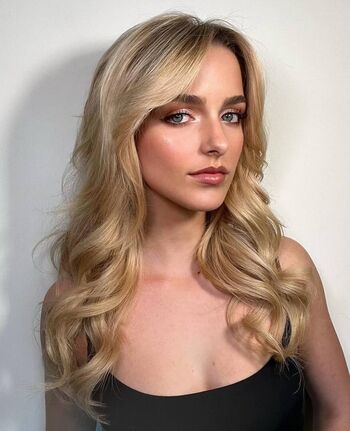 Full leaked Mckenna grace  page private onlyfans photo