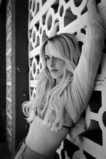 Full leaked Mckenna grace  page private onlyfans photo