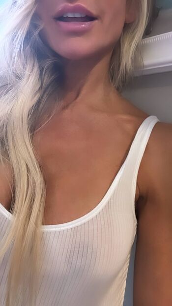 Full leaked Mckinzie roth private onlyfans photo