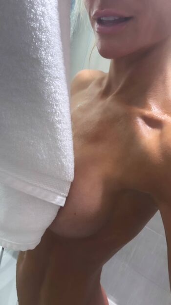 Full leaked Mckinzie roth private onlyfans photo