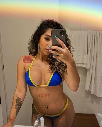 Full leaked Mcmika private onlyfans photo