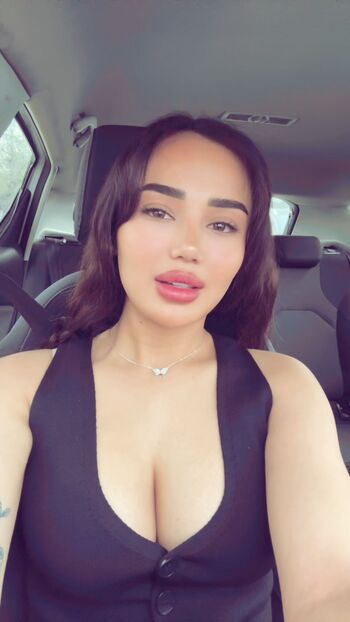 Full leaked Melekazad private onlyfans photo