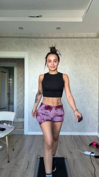 Full leaked Melekazad private onlyfans photo