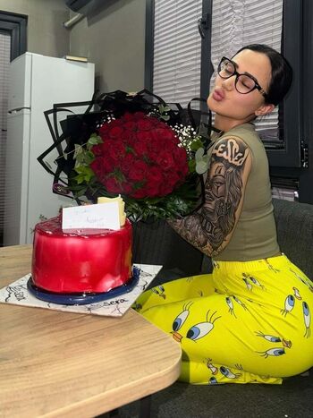 Full leaked Melekazad private onlyfans photo