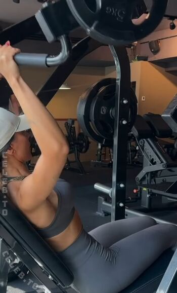 Full leaked Merve ozkan page private onlyfans photo