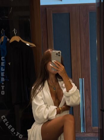 Full leaked Merve ozkan page private onlyfans photo