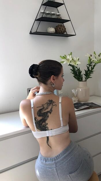 Full leaked Meshi roter private onlyfans photo