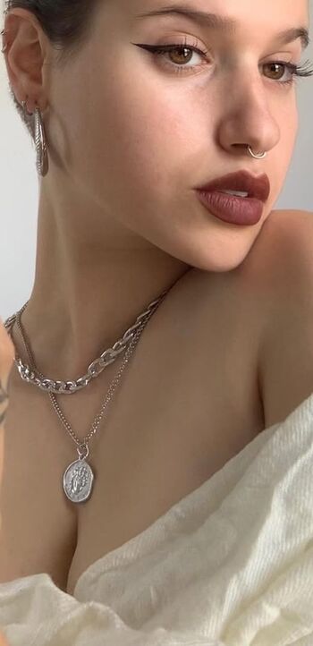 Full leaked Meshi roter private onlyfans photo