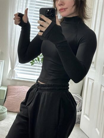 Full leaked Mewnii private onlyfans photo