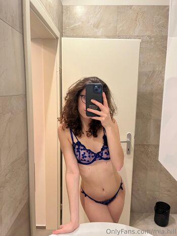 Full leaked Mia hill private onlyfans photo