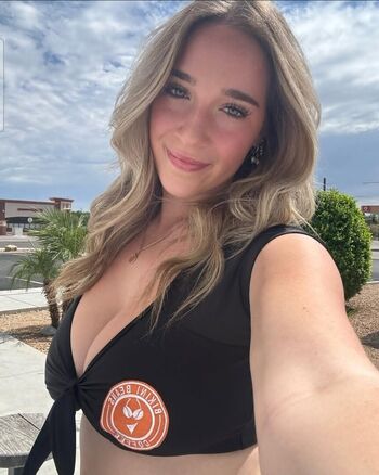 Full leaked Mia kathren private onlyfans photo