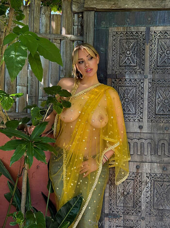 Full leaked Mia malkova private onlyfans photo