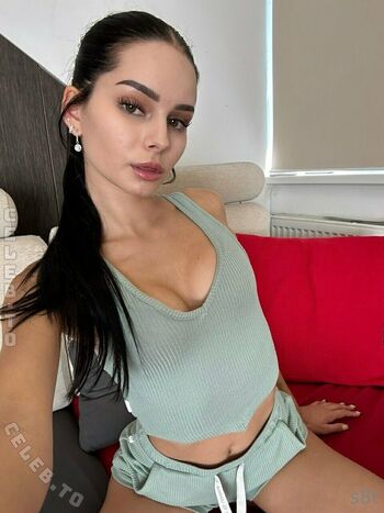 Full leaked Mia sara miateen private onlyfans photo