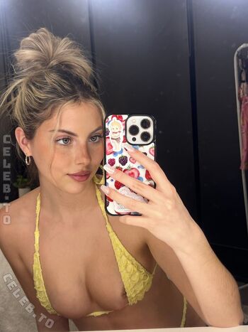 Full leaked Mia smith private onlyfans photo