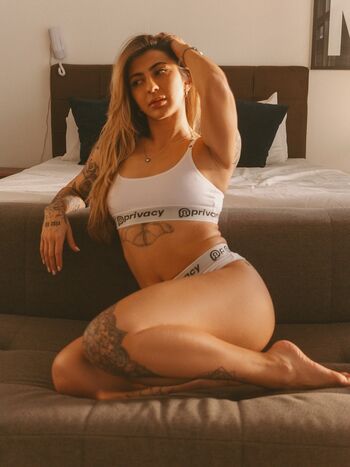 Full leaked Mia white private onlyfans photo