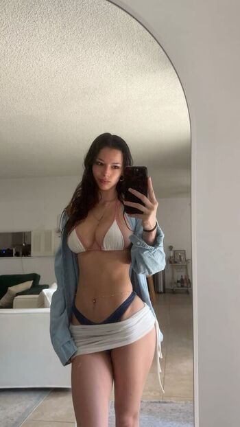 Full leaked Mia wynn private onlyfans photo