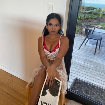 Full leaked Mia z page private onlyfans photo