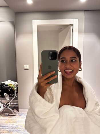 Full leaked Mia z page private onlyfans photo