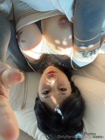 Full leaked Mia page private onlyfans photo