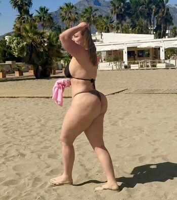 Miabellydancerofficial
