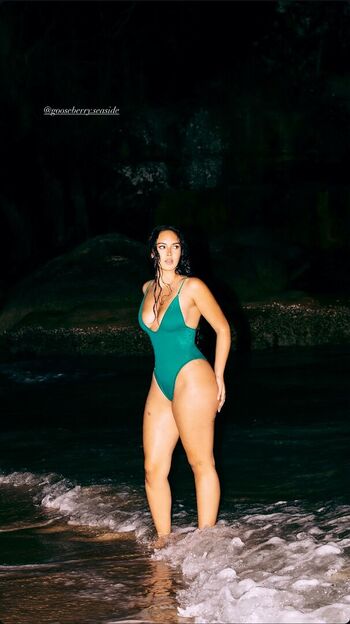 Full leaked Miadyilmaz private onlyfans photo