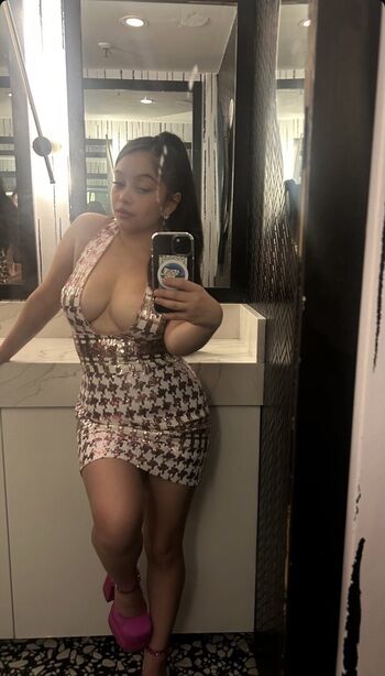 Full leaked Miamiimamiiii private onlyfans photo