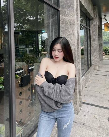 Full leaked Mianh private onlyfans photo
