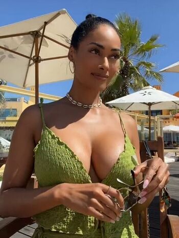 Full leaked Micaela reis page private onlyfans photo