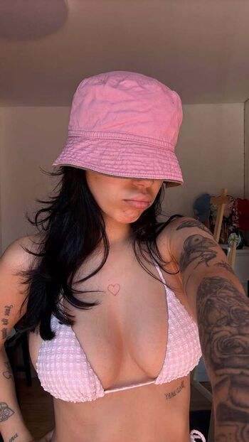 Full leaked Micheleollieer private onlyfans photo