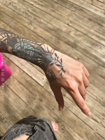 Full leaked Mickey page private onlyfans photo