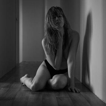 Full leaked Midnightemmy private onlyfans photo