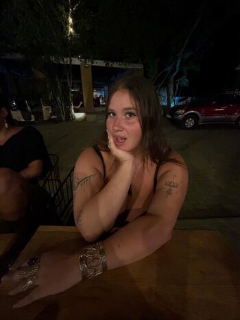 Full leaked Mikaash private onlyfans photo