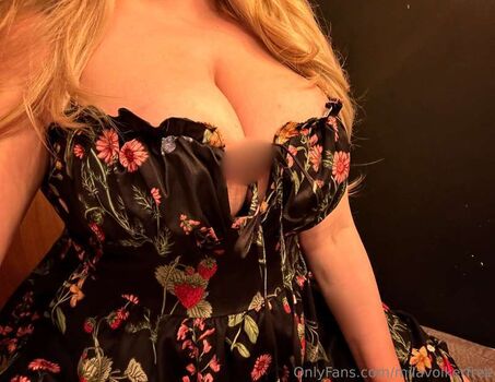 Full leaked Mila volker private onlyfans photo