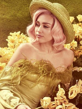 Full leaked Miley cyrus page private onlyfans photo